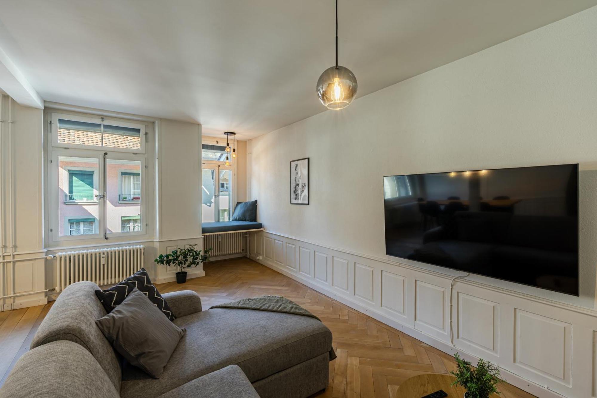 Historische Wohnung Im Herzen Der Thuner Altstadt Esterno foto